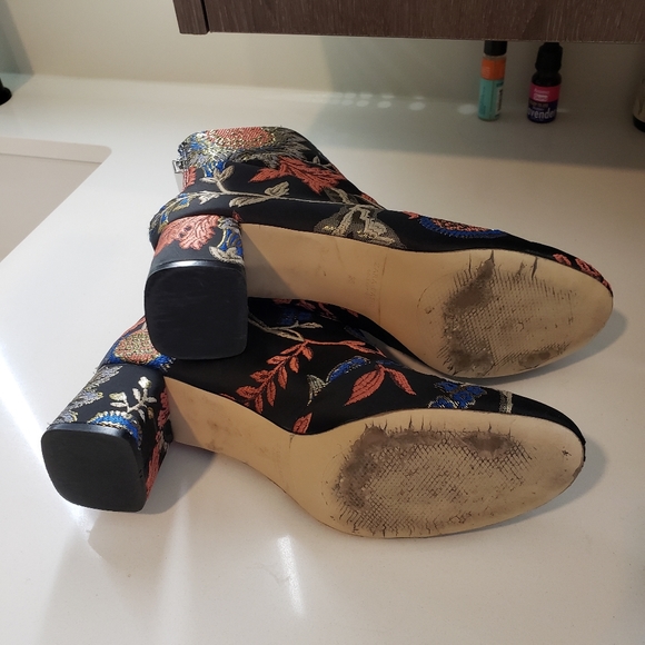 Zara Floral Ankle Boots - Picture 7 of 9